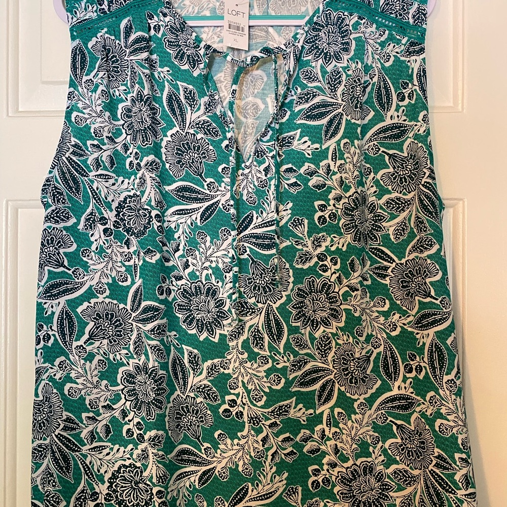 LOFT Women's Green Floral Top